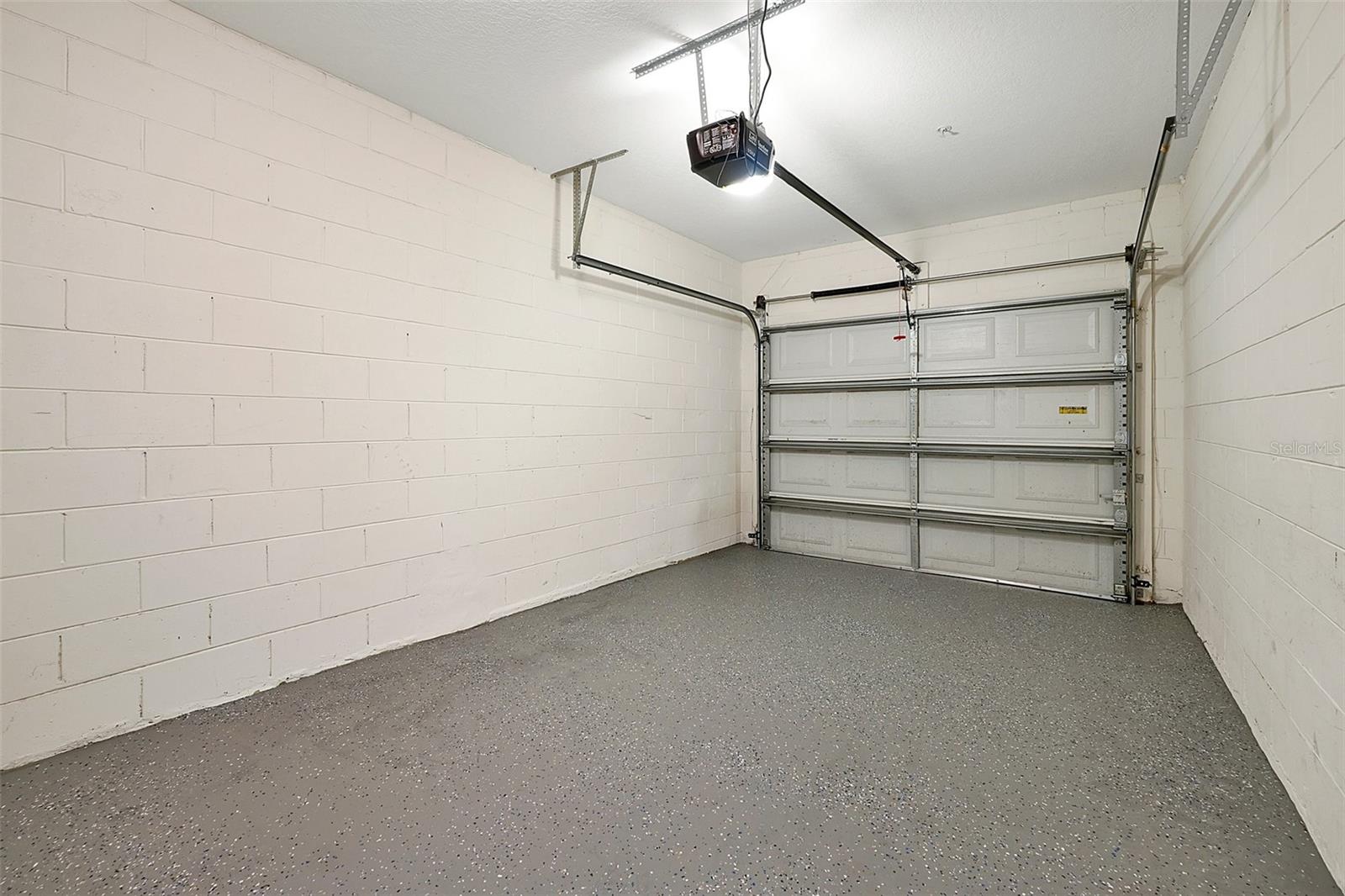 Image 28 of 35 For 6453 Alcalde Court 105