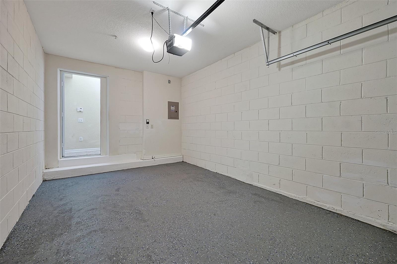 Image 29 of 35 For 6453 Alcalde Court 105