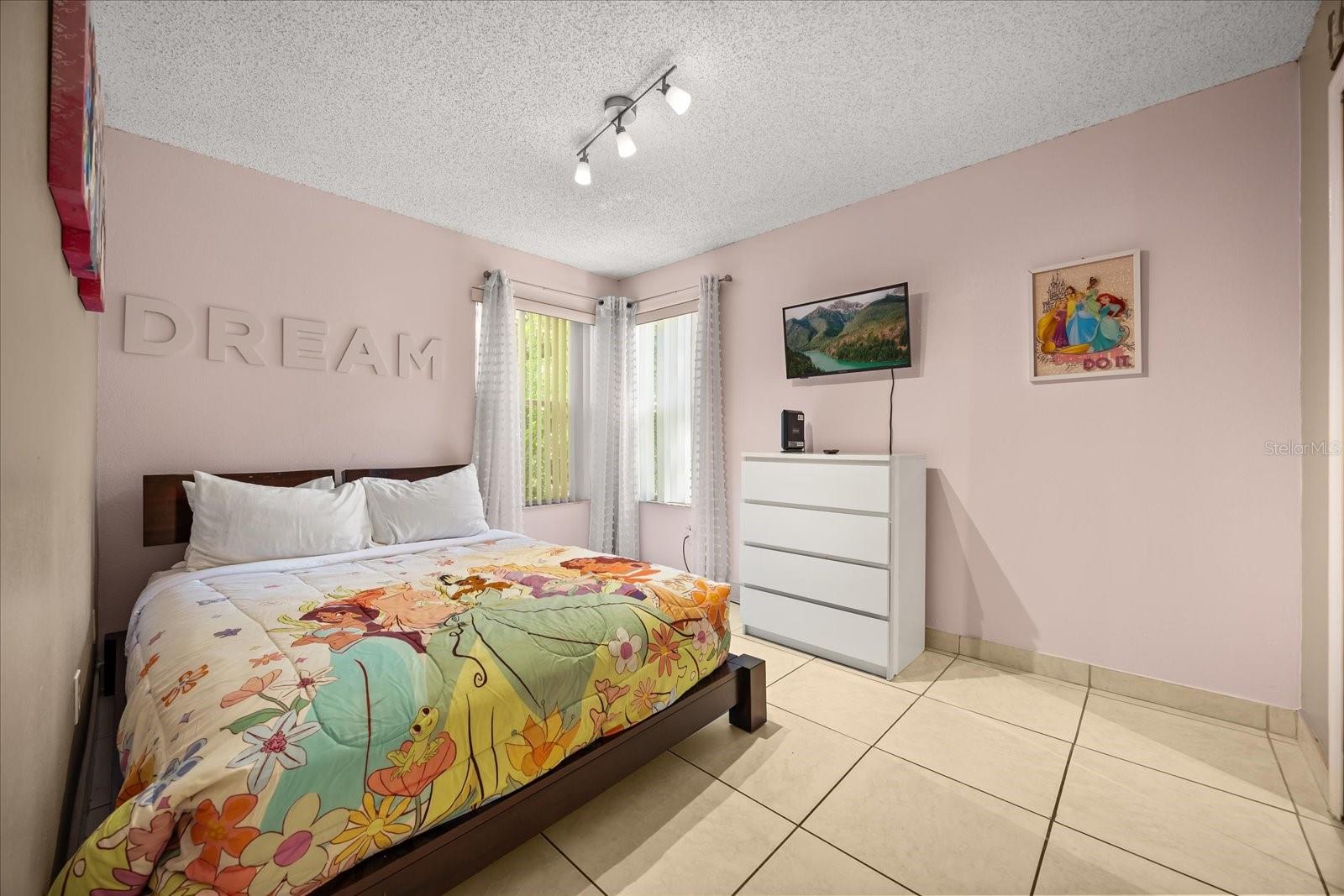 Image 13 of 25 For 2739 Poinciana Boulevard 83