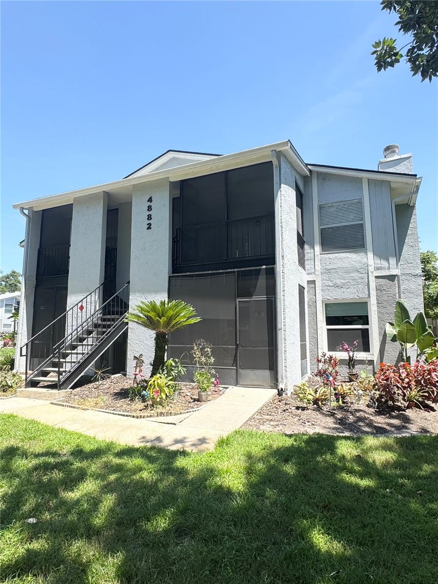 Image 2 of 15 For 4882 Semoran Boulevard 1408