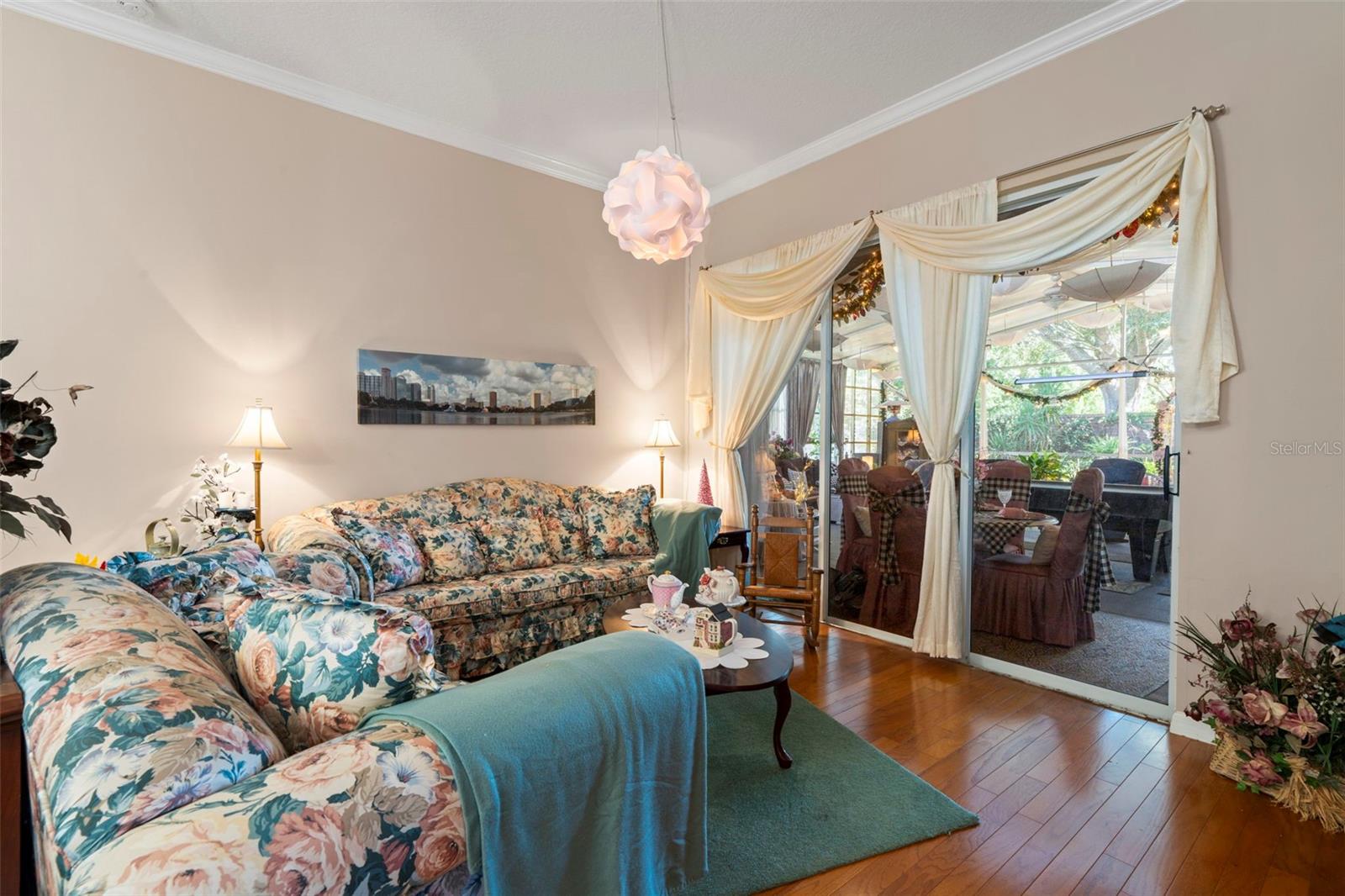 Image 11 of 40 For 107 Lake Darby Place