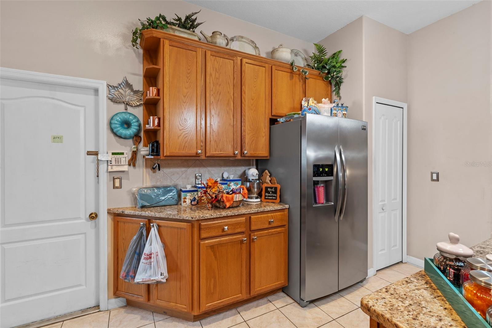 Image 17 of 40 For 107 Lake Darby Place