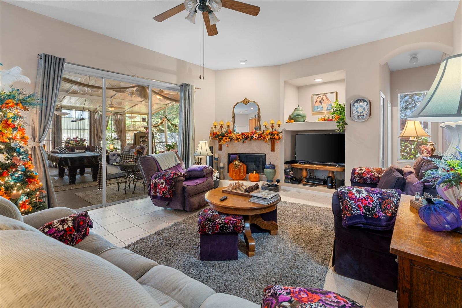 Image 22 of 40 For 107 Lake Darby Place