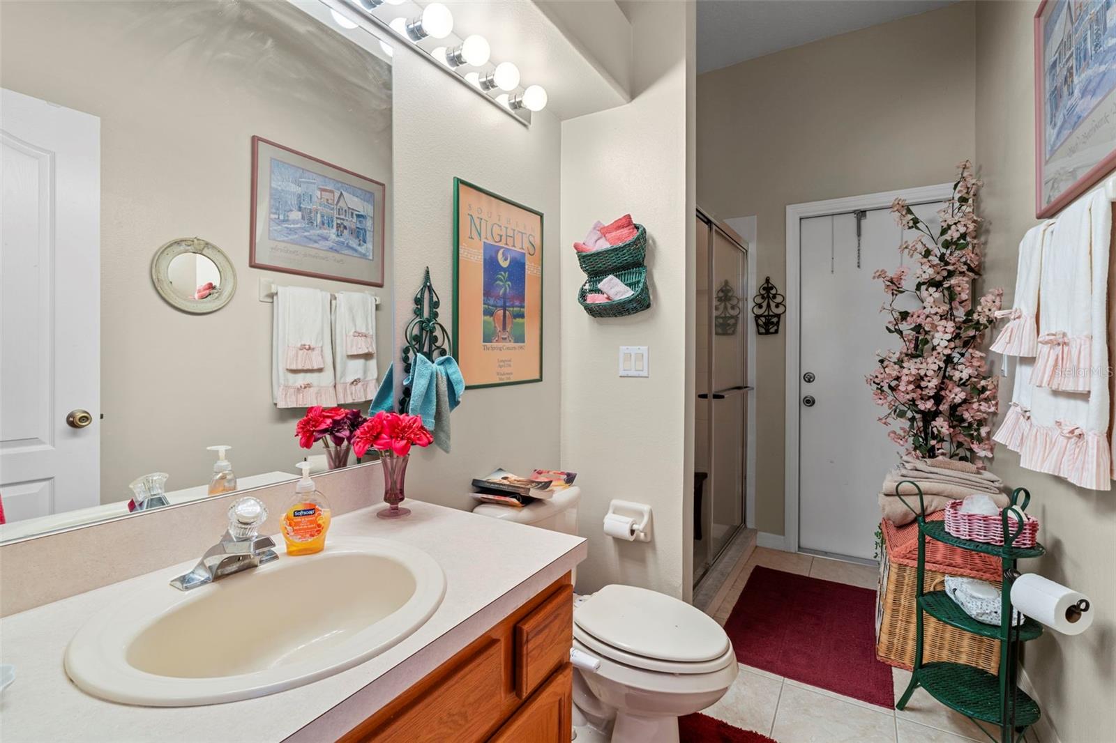 Image 30 of 40 For 107 Lake Darby Place