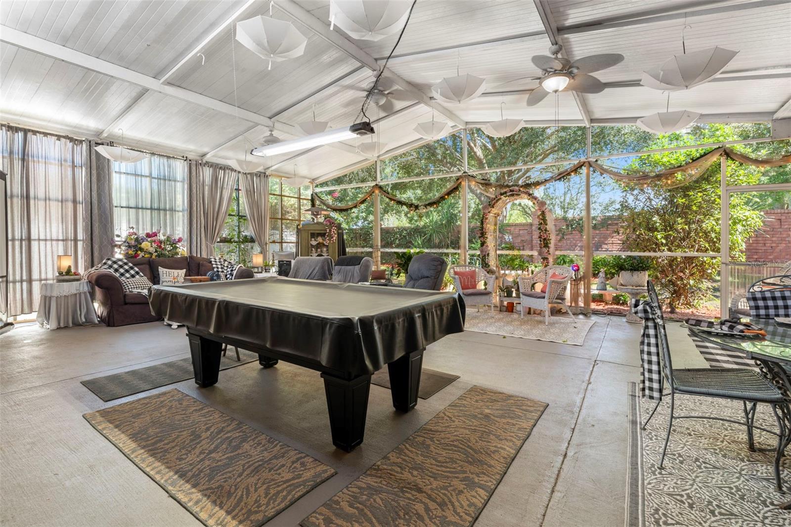 Image 36 of 40 For 107 Lake Darby Place