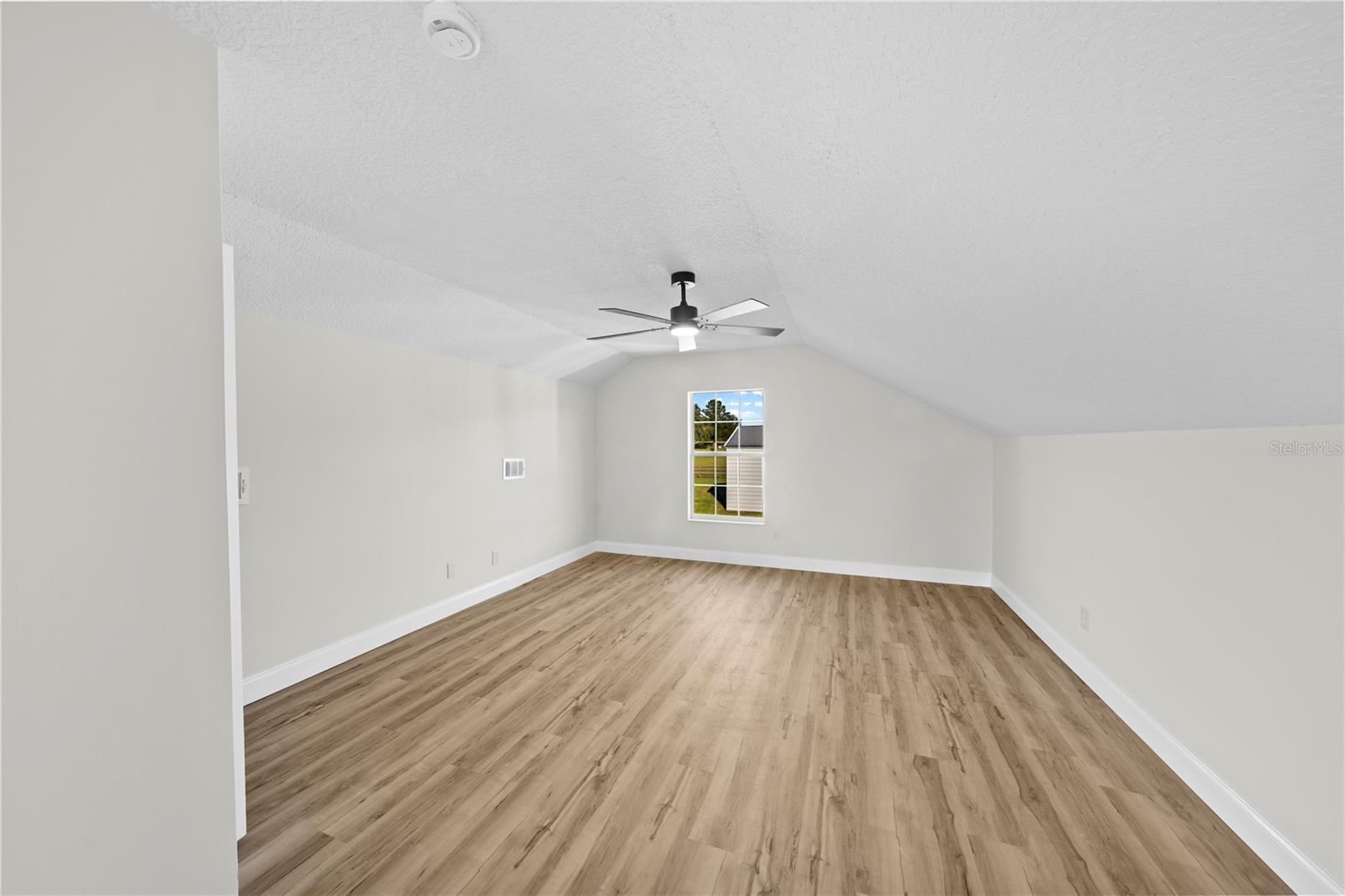 Image 47 of 87 For 879 Milo Terrace