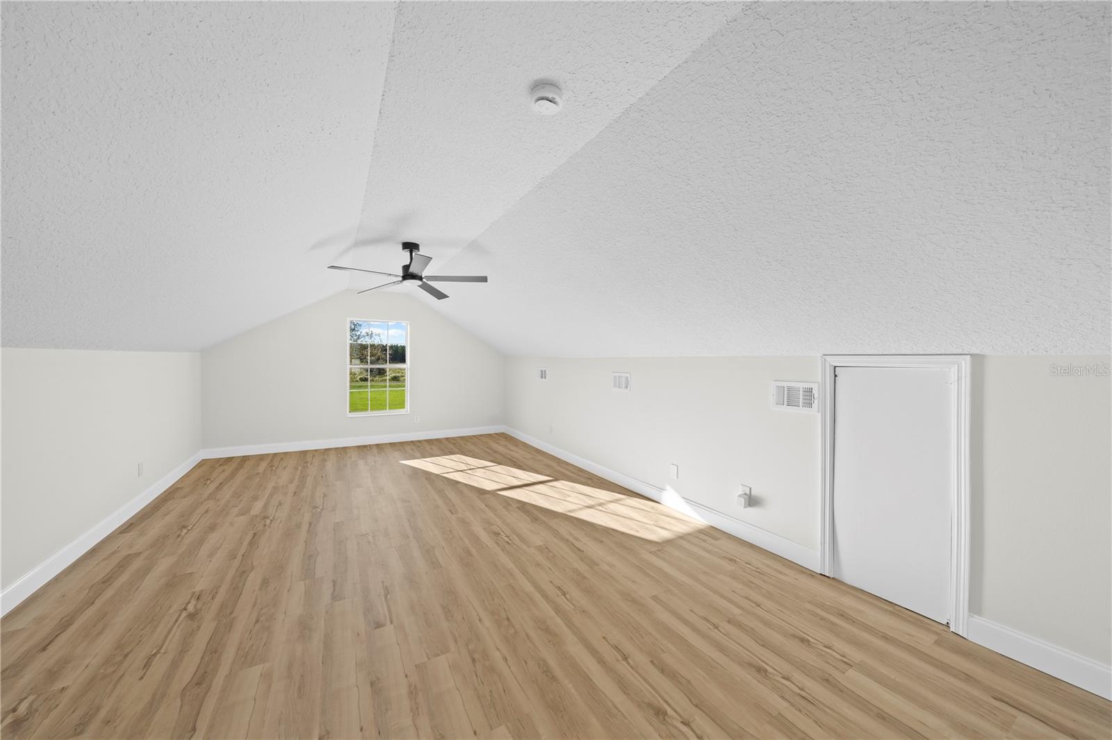 Image 48 of 87 For 879 Milo Terrace