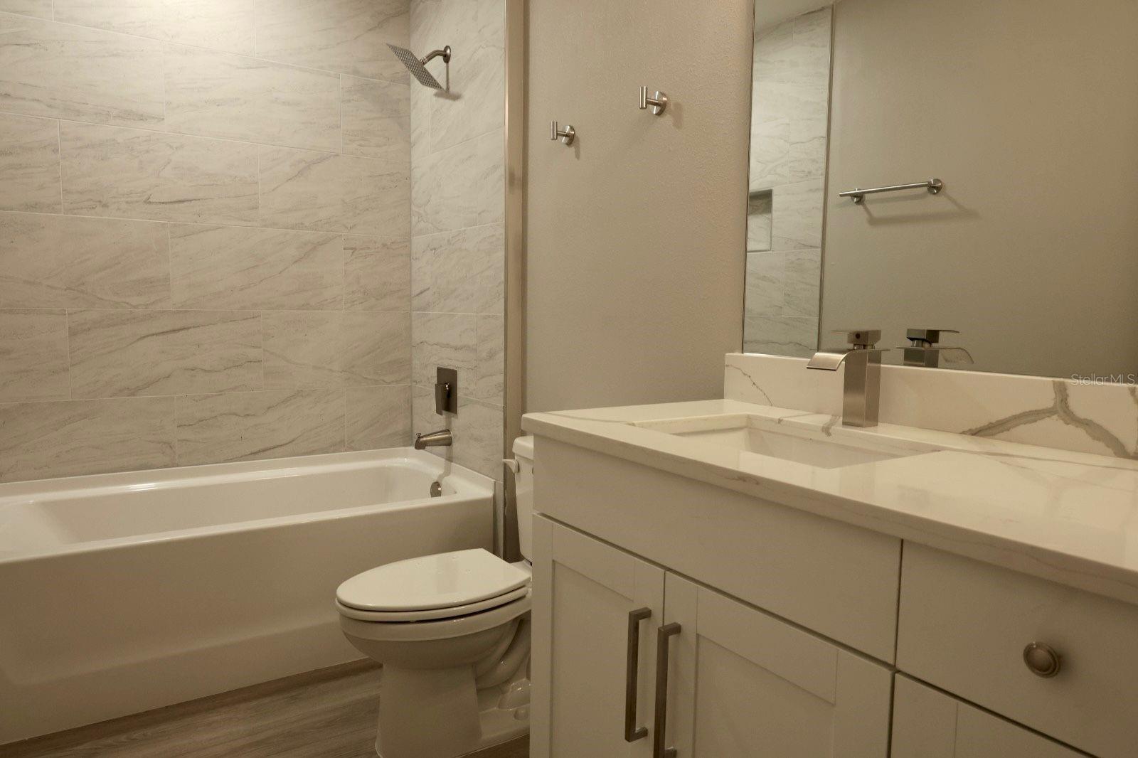 Image 10 of 20 For 194 Malauka Run