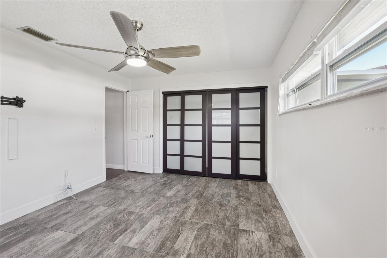 Image 15 of 30 For 653 Sherwood Drive