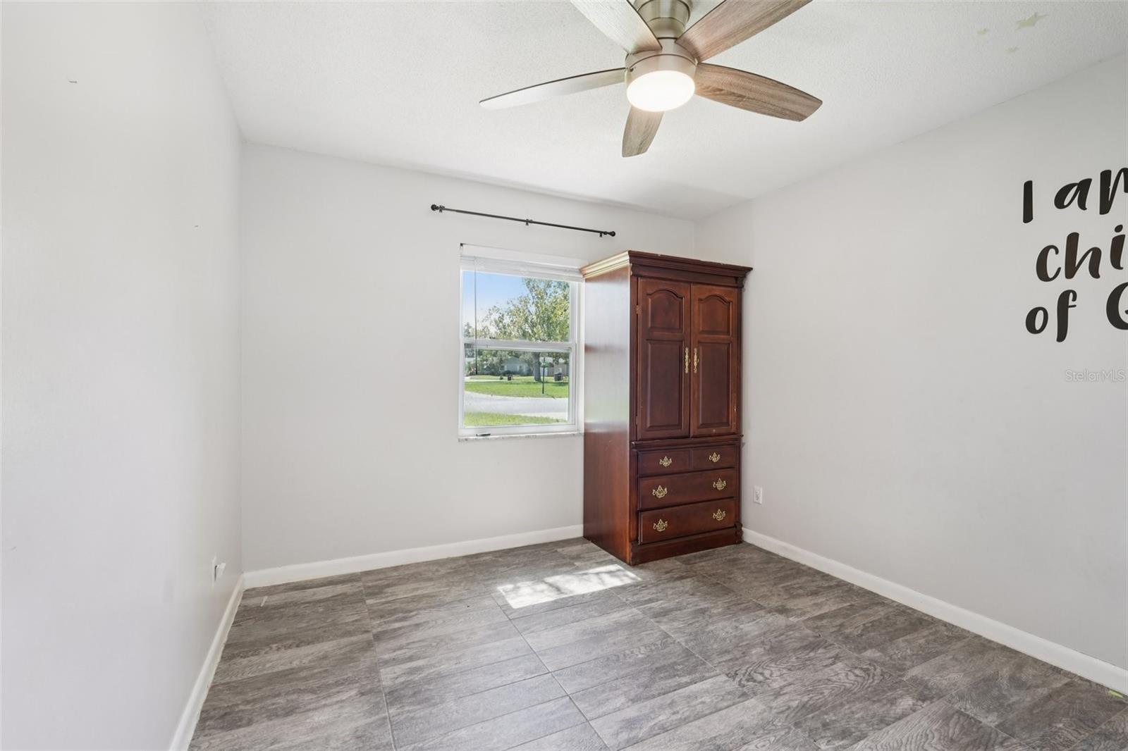 Image 20 of 30 For 653 Sherwood Drive