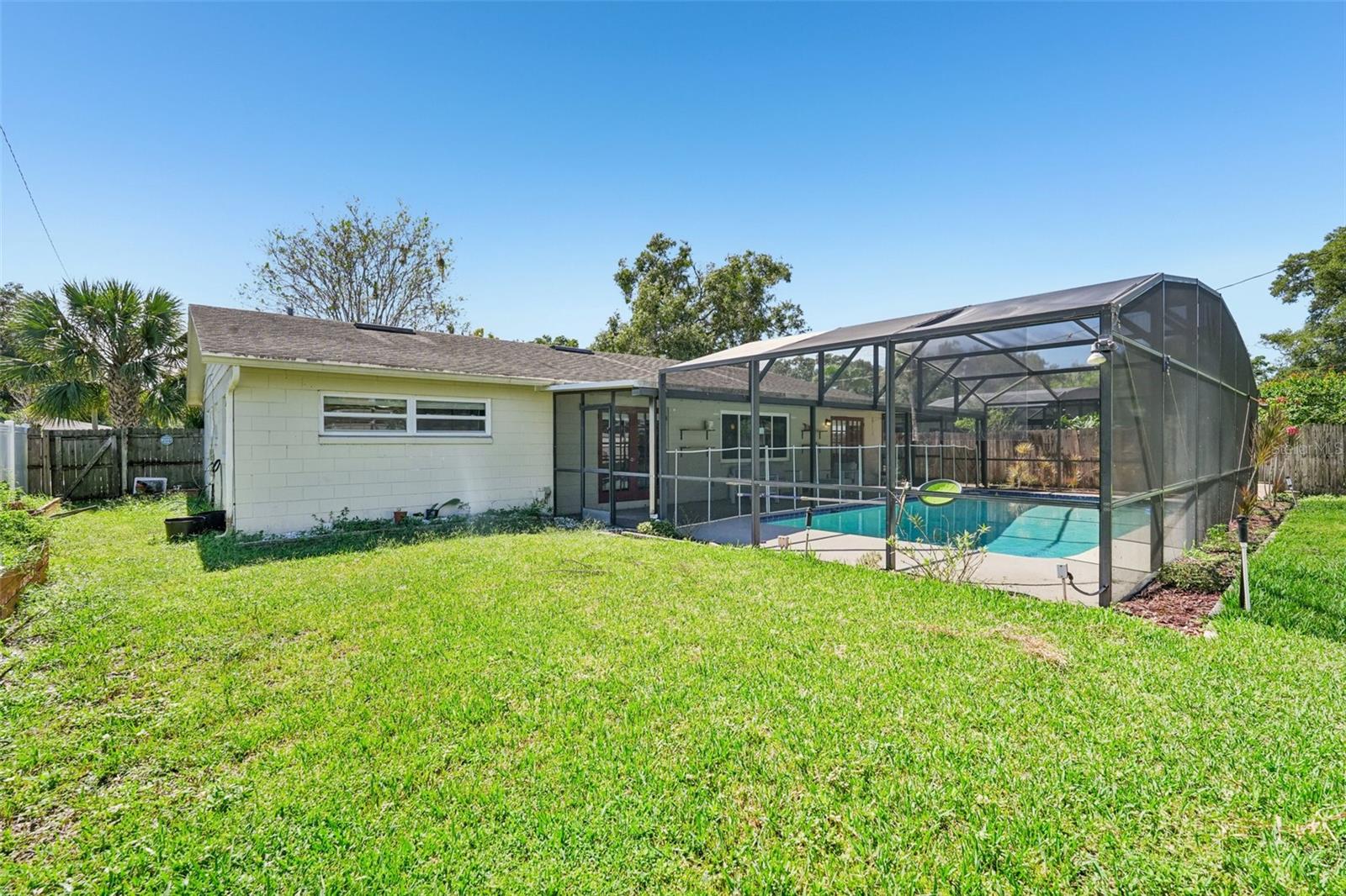 Image 28 of 30 For 653 Sherwood Drive