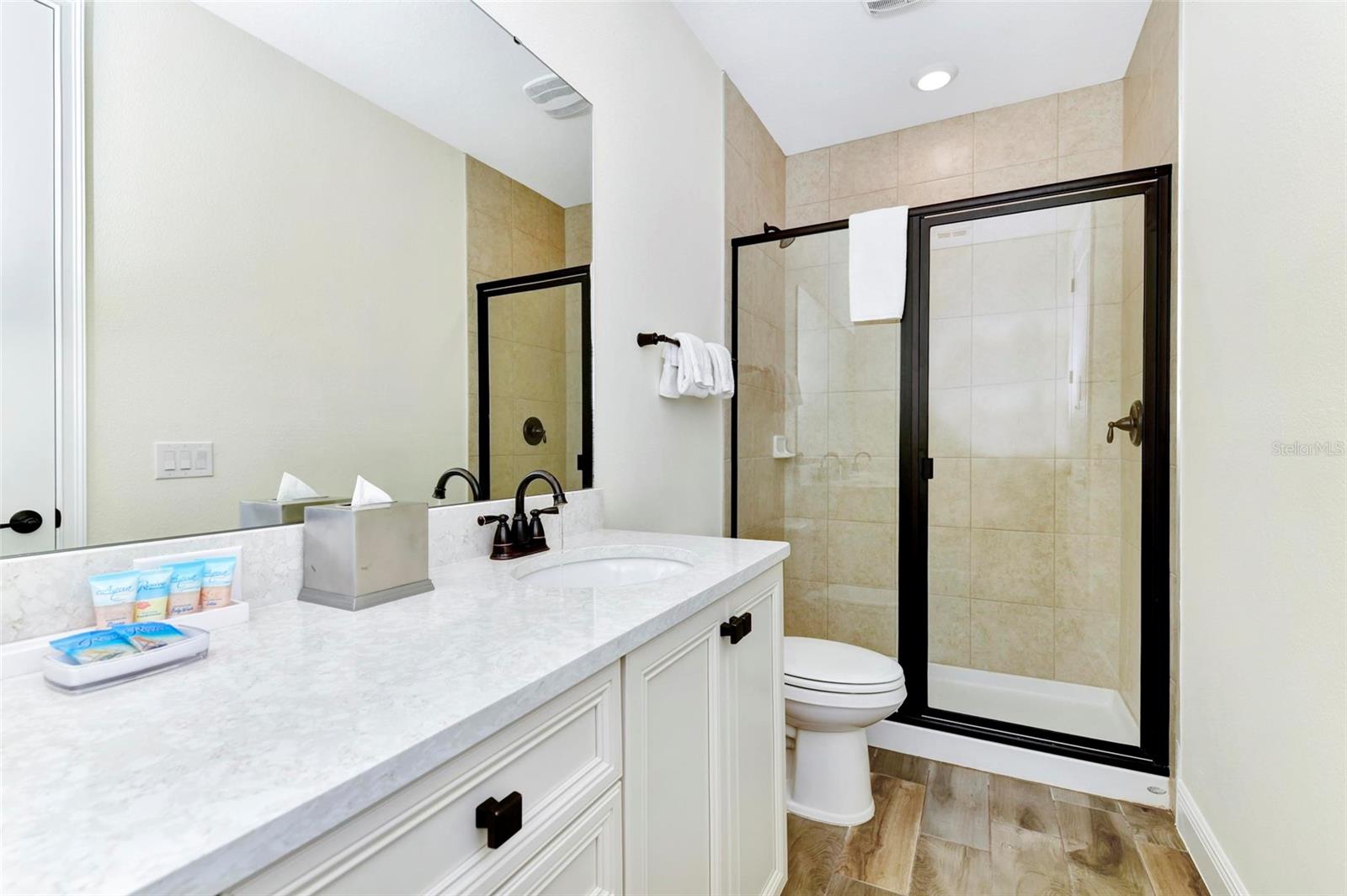 Image 36 of 87 For 8143 Coconut Place