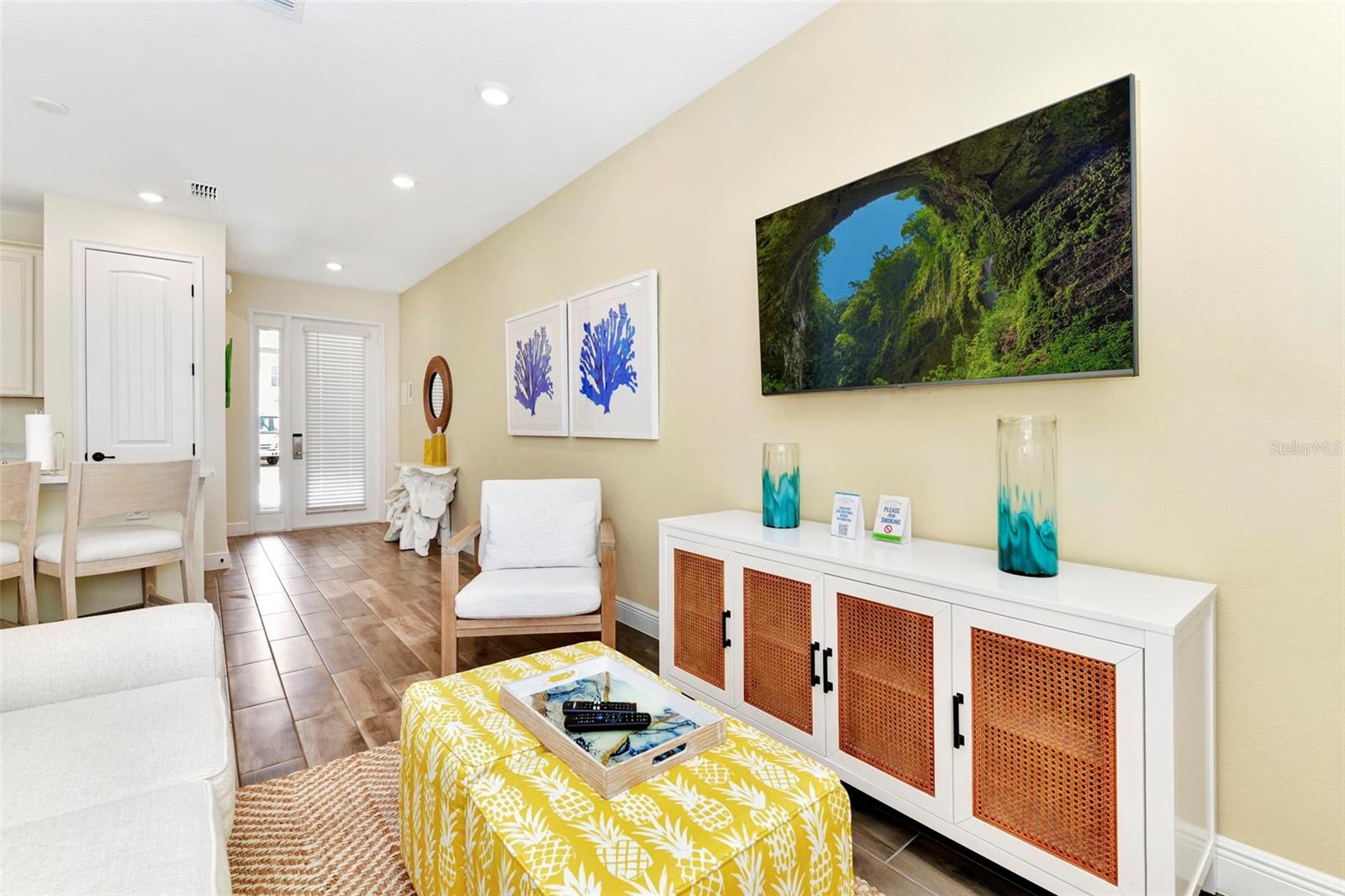 Image 7 of 87 For 8143 Coconut Place