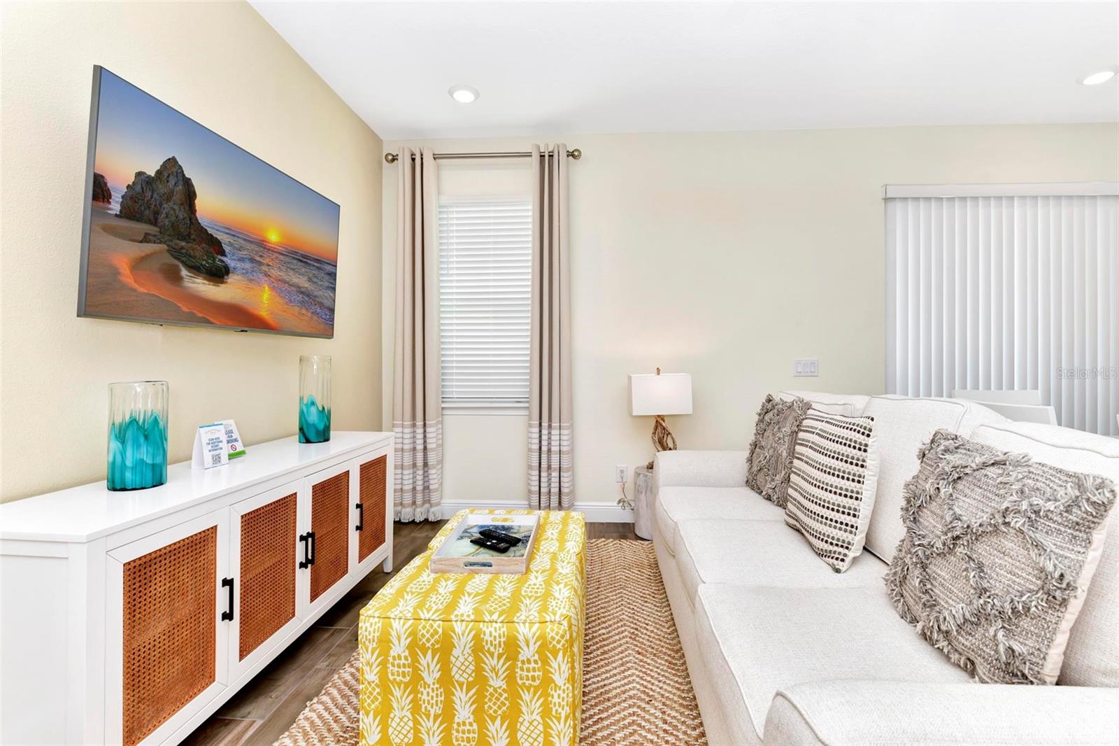 Image 9 of 87 For 8143 Coconut Place