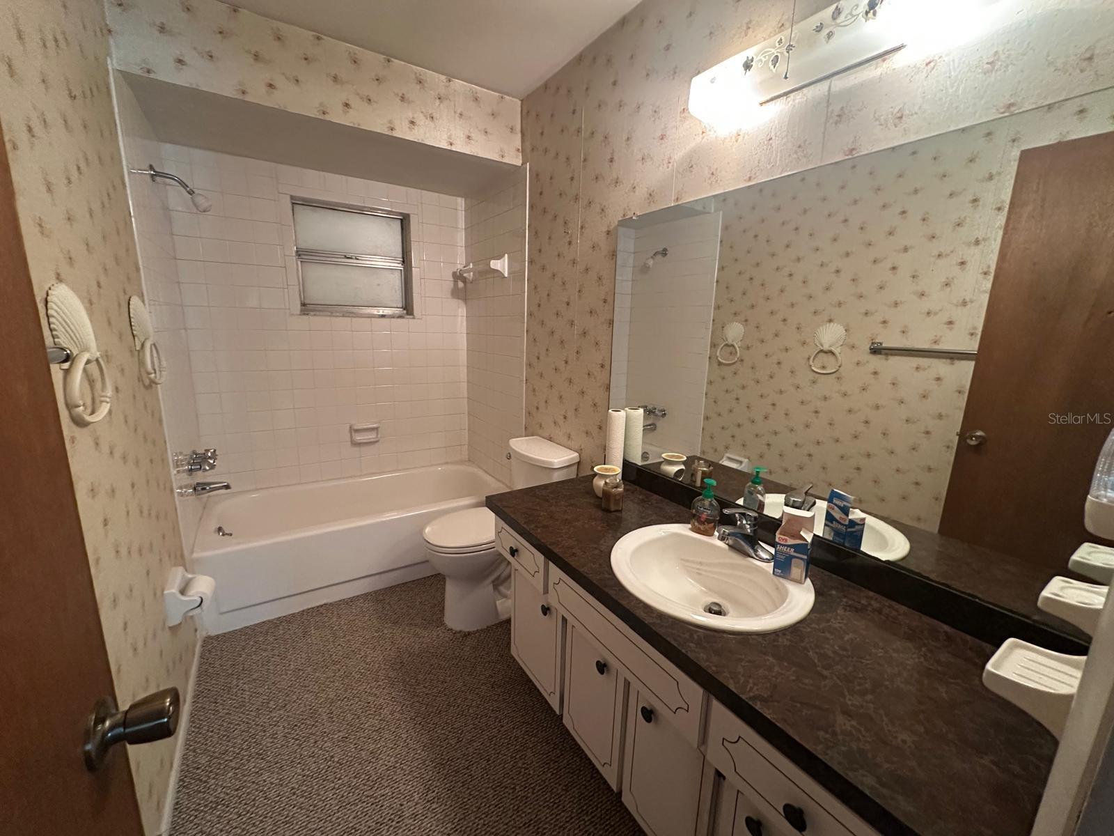 Image 7 of 13 For 6016 18th Street Ne