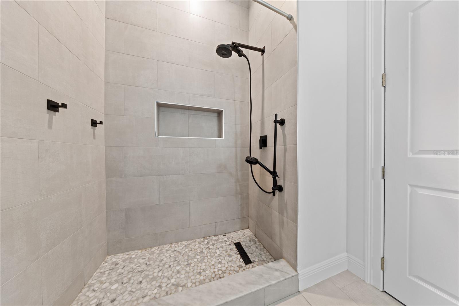 Image 31 of 70 For 1435 Lake Baldwin Lane