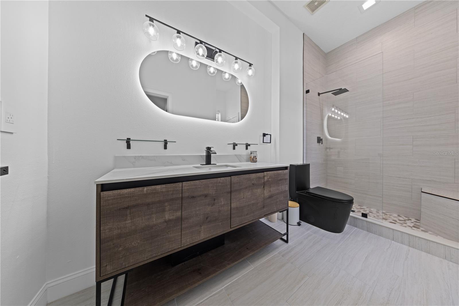 Image 53 of 70 For 1435 Lake Baldwin Lane