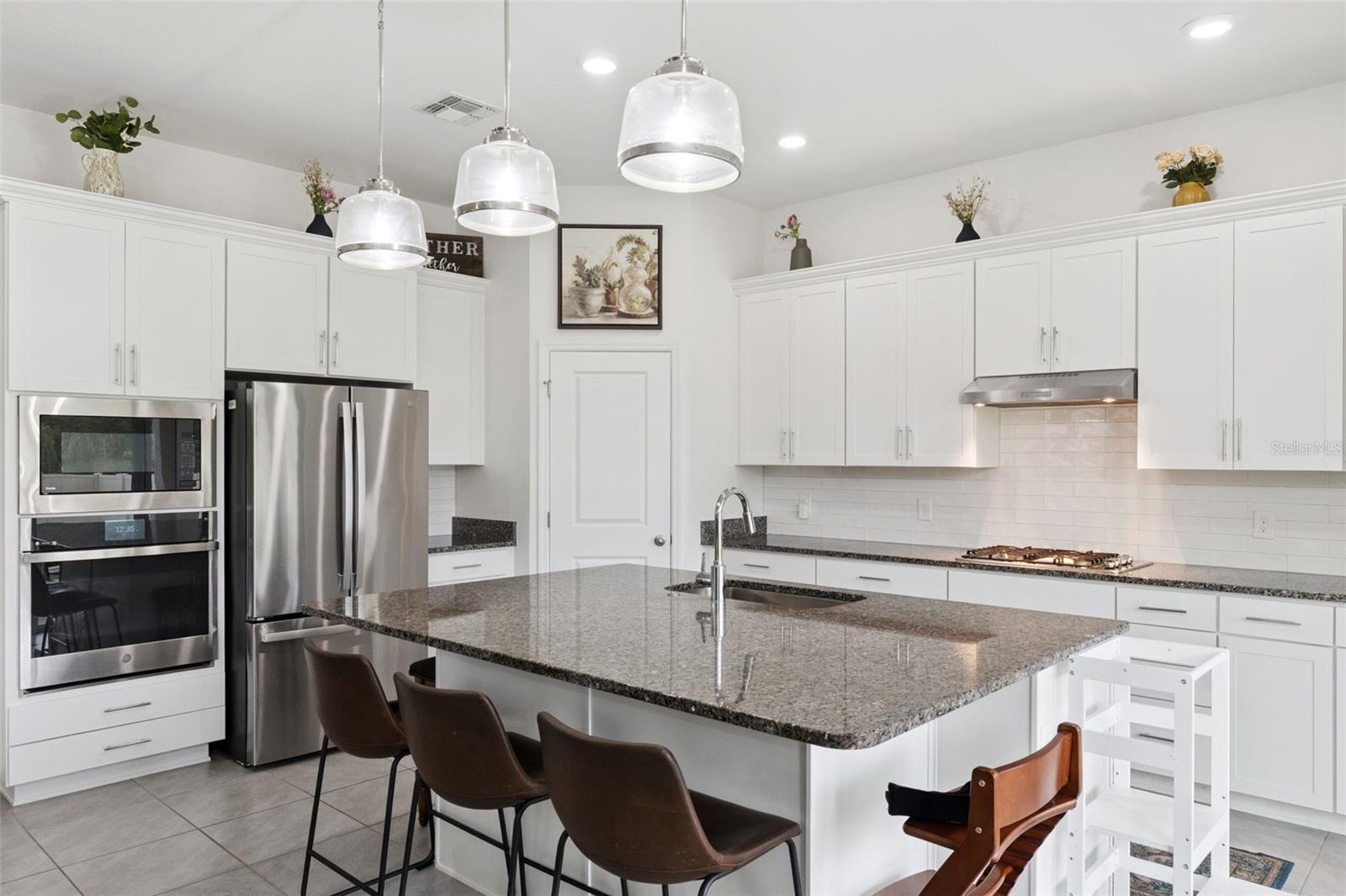 Image 4 of 39 For 2360 Emerald Springs Drive