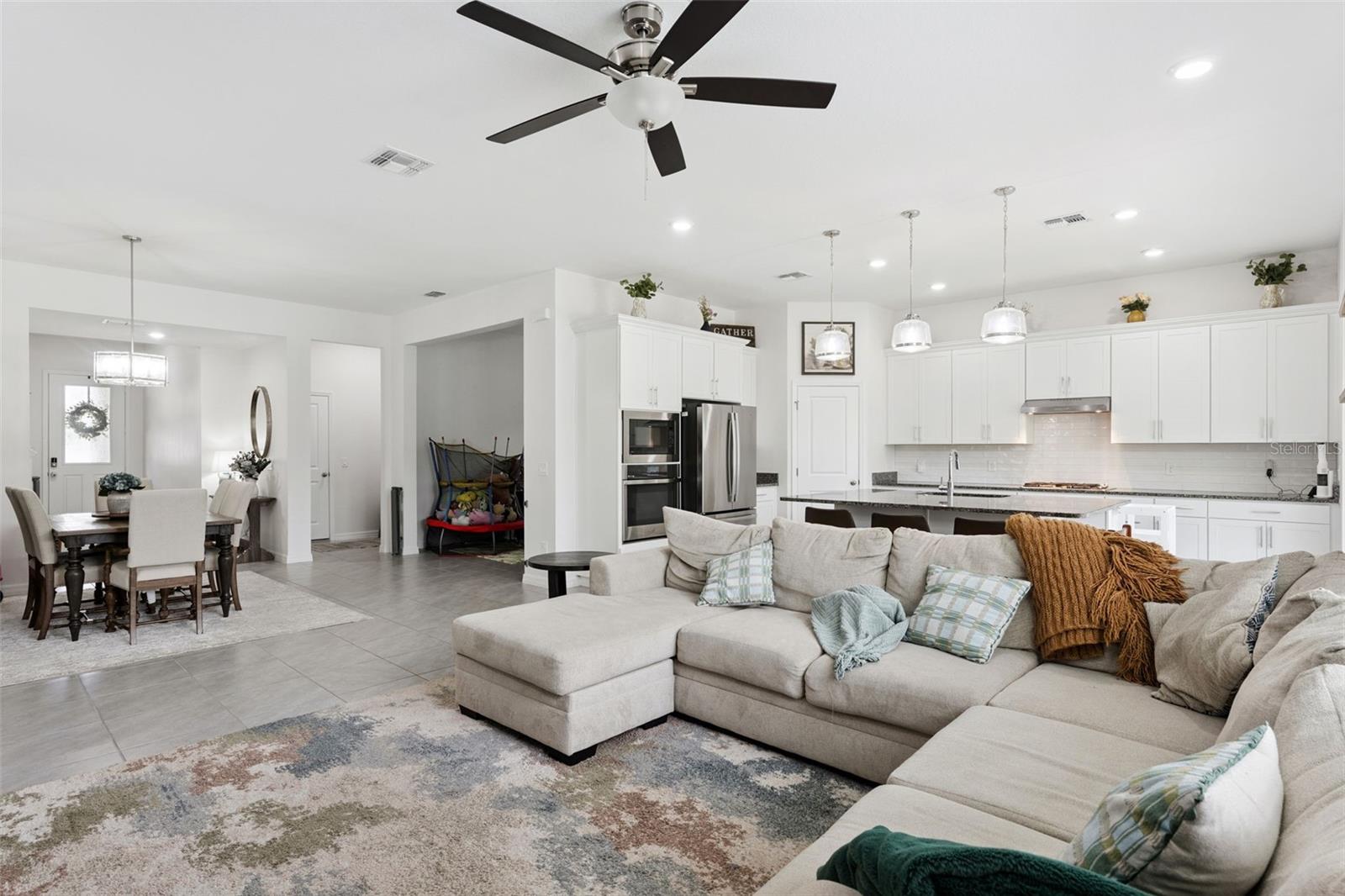 Image 7 of 39 For 2360 Emerald Springs Drive