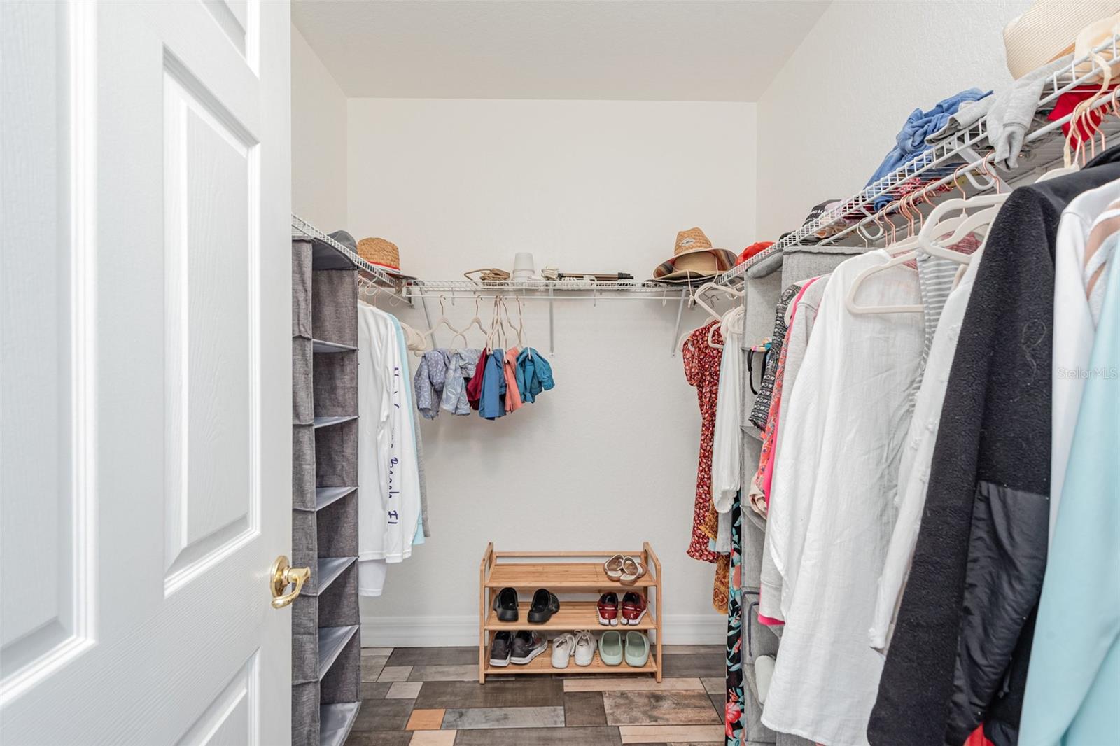 Image 17 of 31 For 5300 Atlantic Avenue 14-205