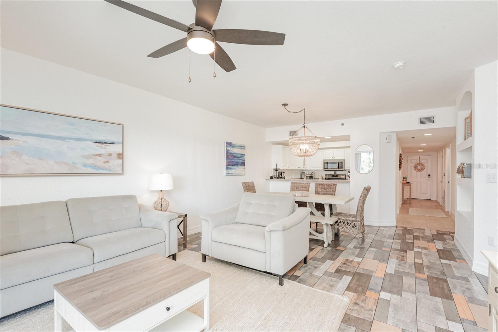 Image 4 of 31 For 5300 Atlantic Avenue 14-205