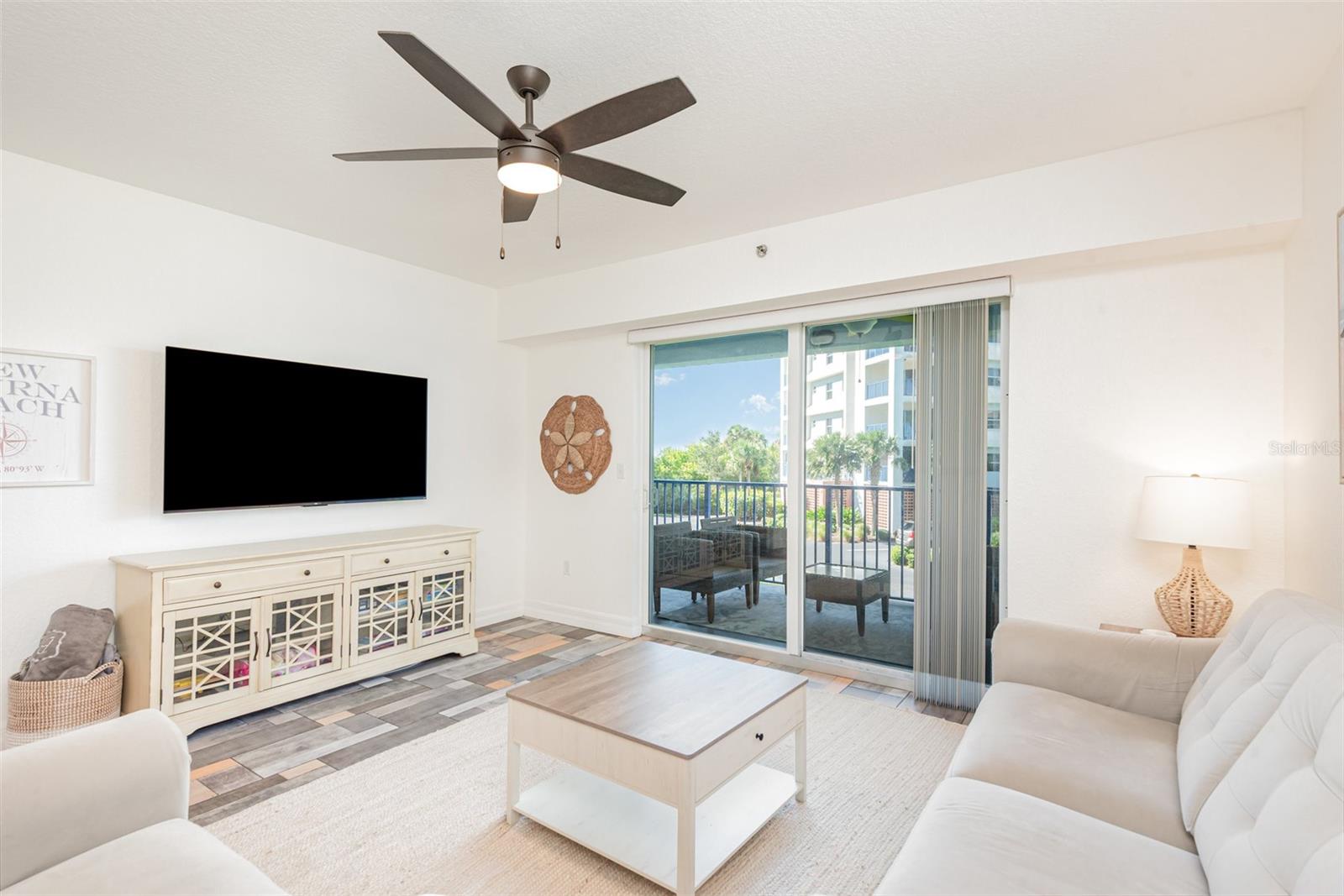 Image 6 of 31 For 5300 Atlantic Avenue 14-205