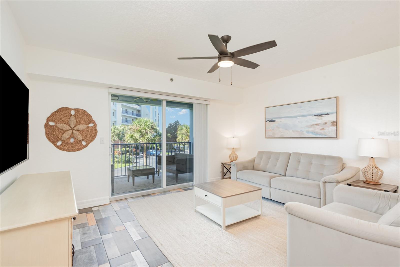 Image 7 of 31 For 5300 Atlantic Avenue 14-205