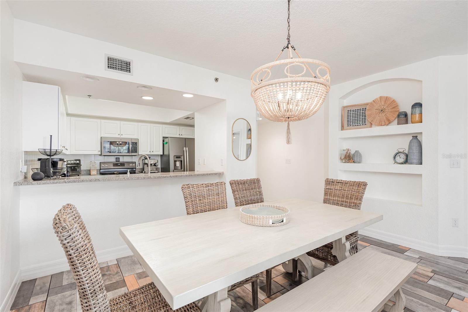 Image 8 of 31 For 5300 Atlantic Avenue 14-205