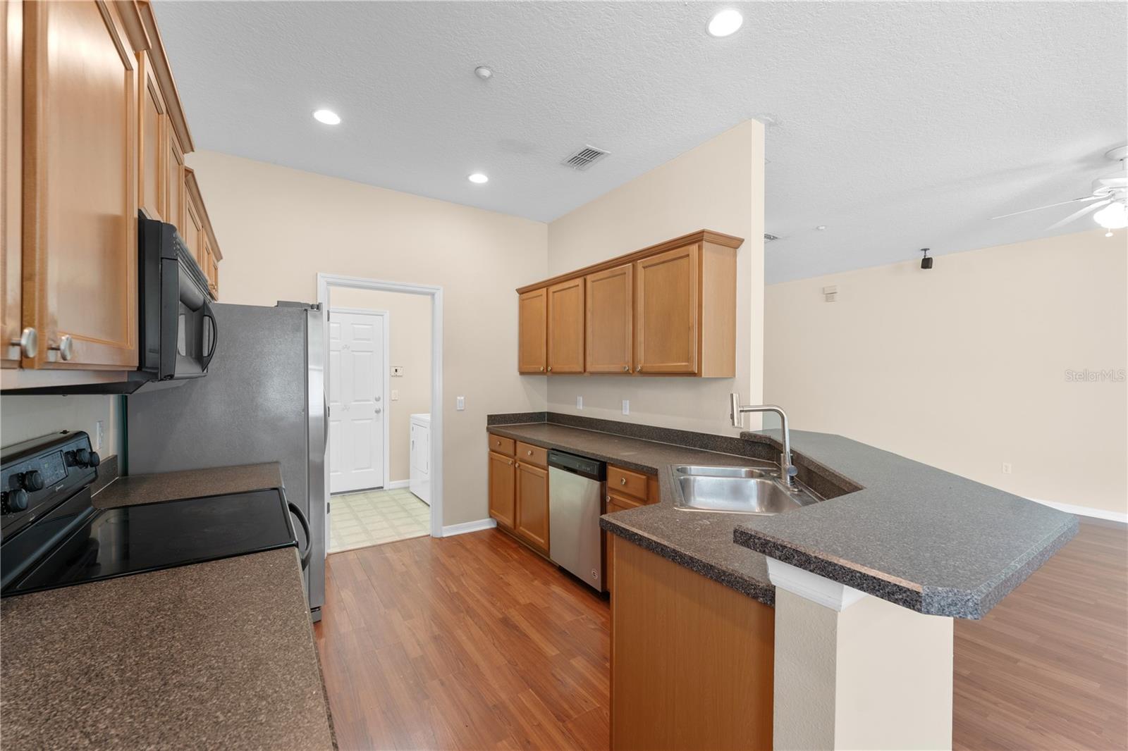 Image 13 of 25 For 9988 Fenrose Terrace