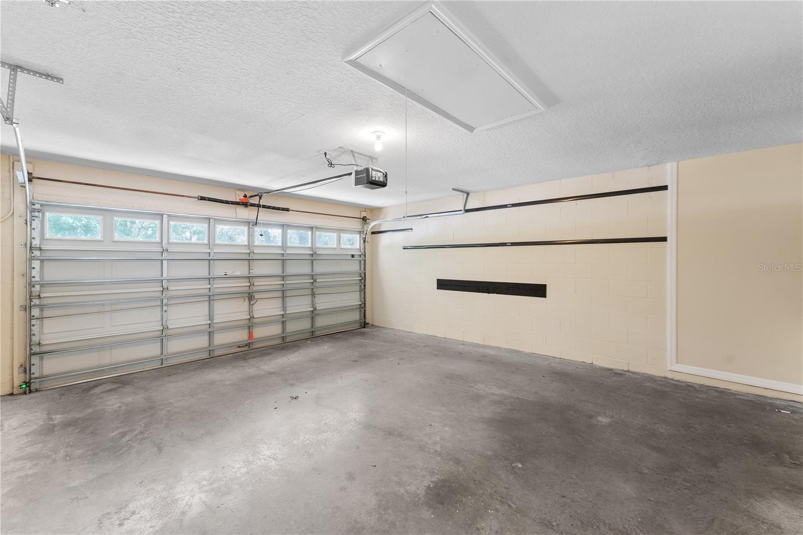 Image 23 of 25 For 9988 Fenrose Terrace