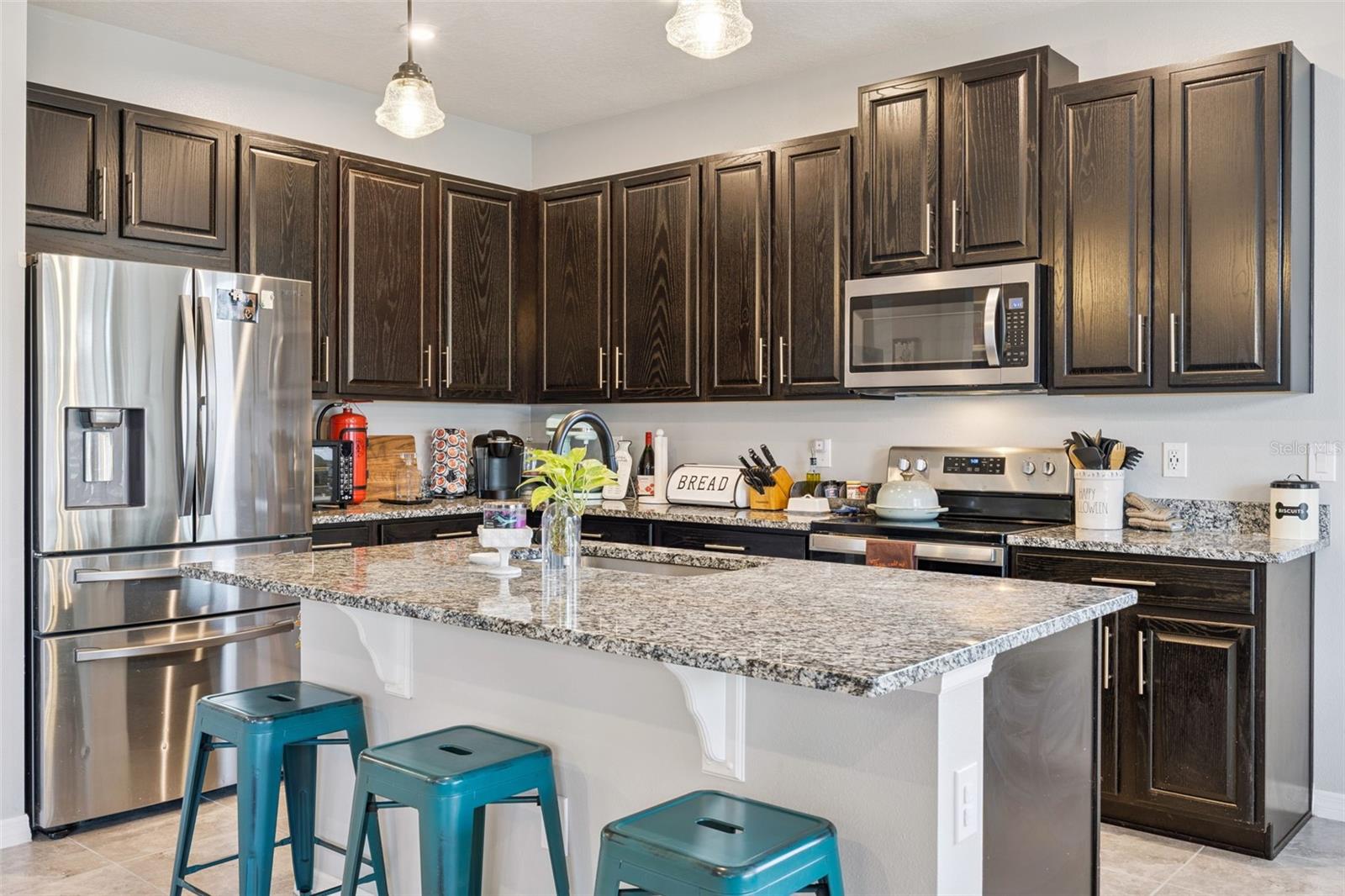 Image 10 of 71 For 2264 Farnham Drive