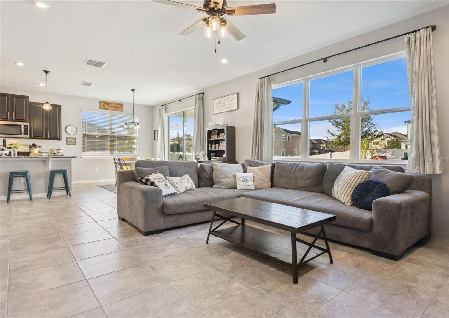 Image 16 of 71 For 2264 Farnham Drive