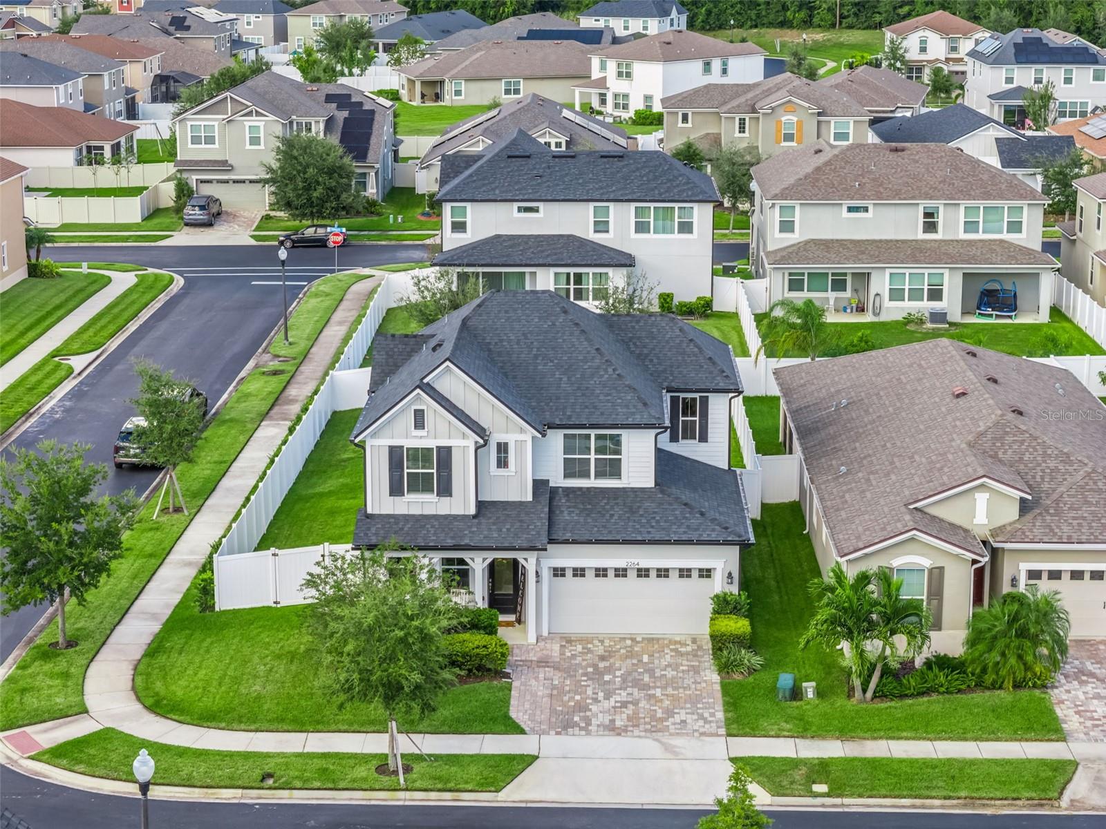 Image 4 of 71 For 2264 Farnham Drive