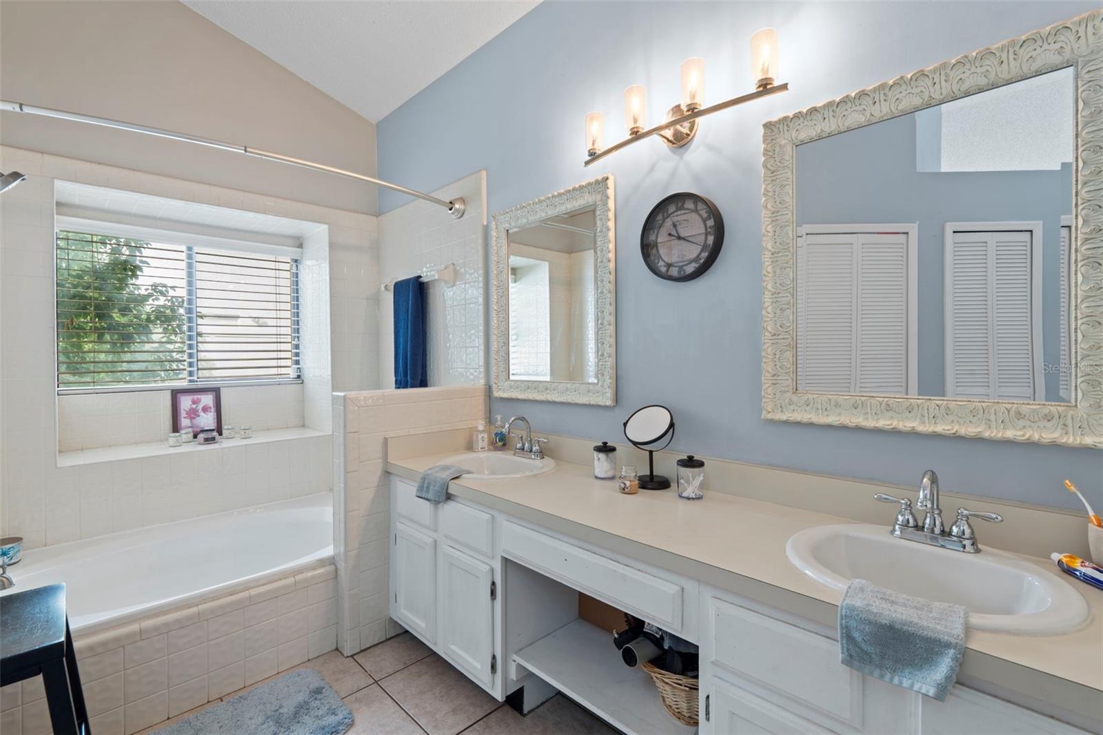 Image 18 of 37 For 4609 Tiffany Woods Circle