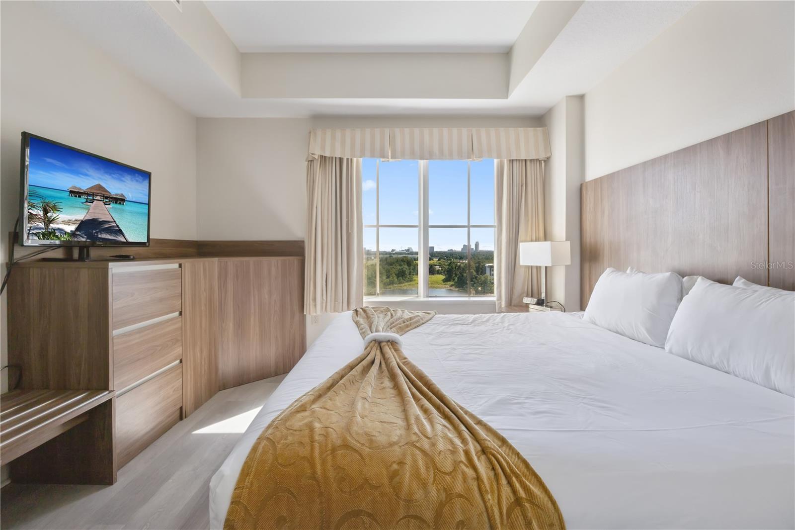 Image 11 of 20 For 7383 Universal Blvd  1109