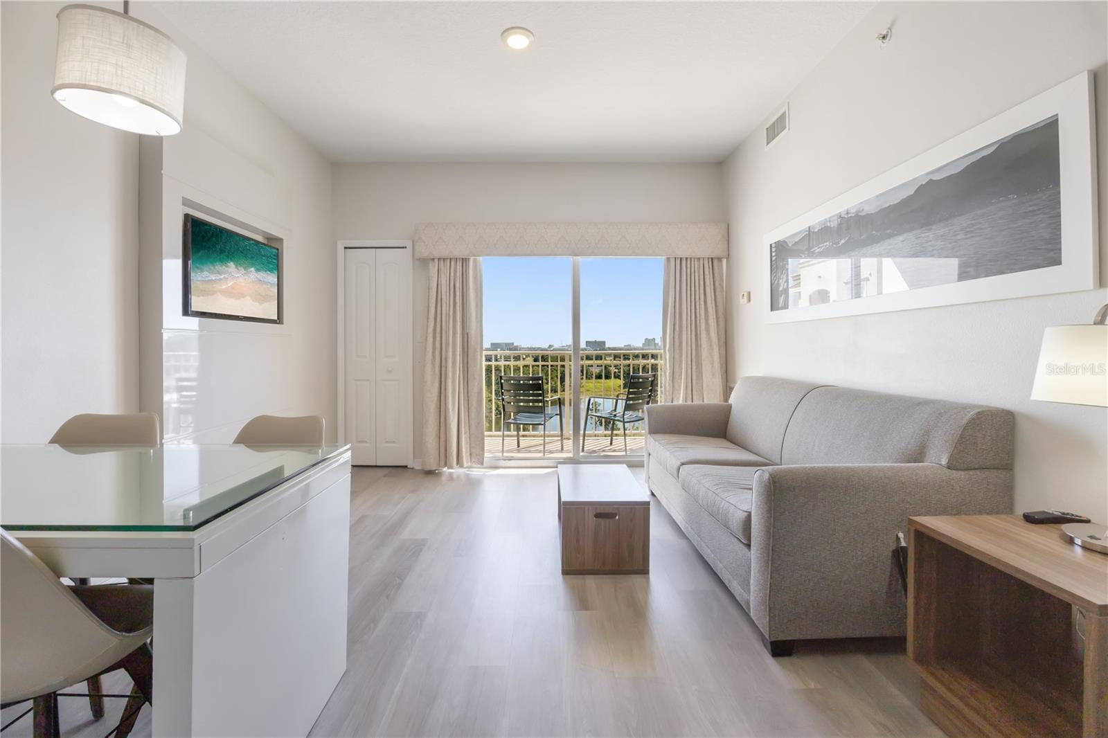 Image 5 of 20 For 7383 Universal Blvd  1109