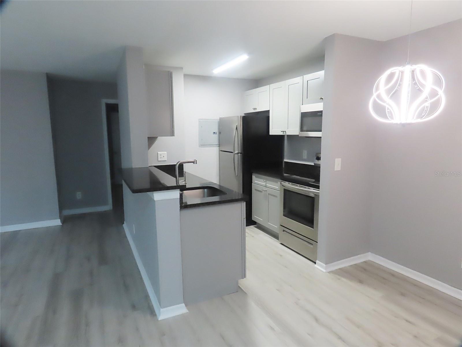 Image 2 of 14 For 5986 Westgate Drive 103