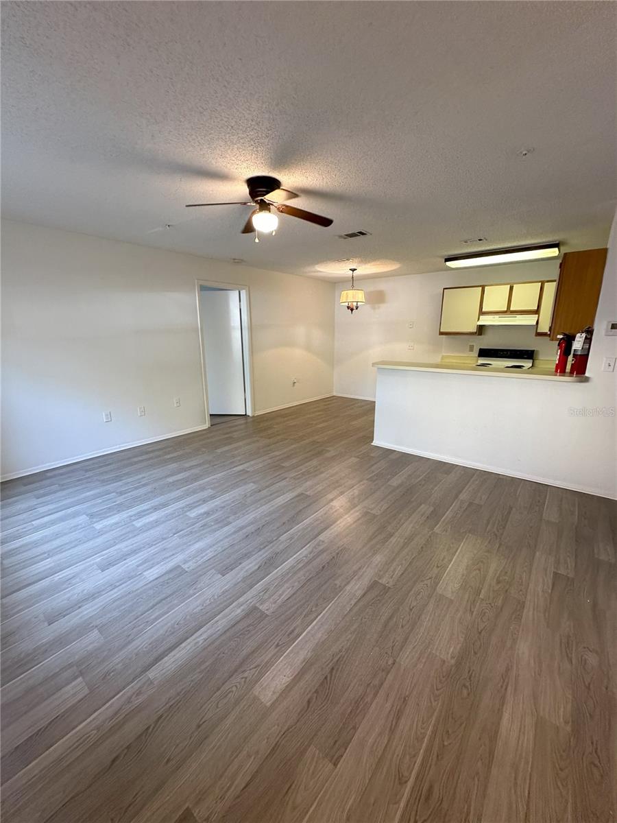 Image 3 of 13 For 627 Dory Lane 102