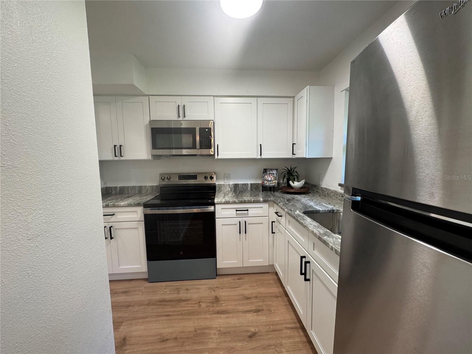 Image 4 of 13 For 2207 Virginia Avenue