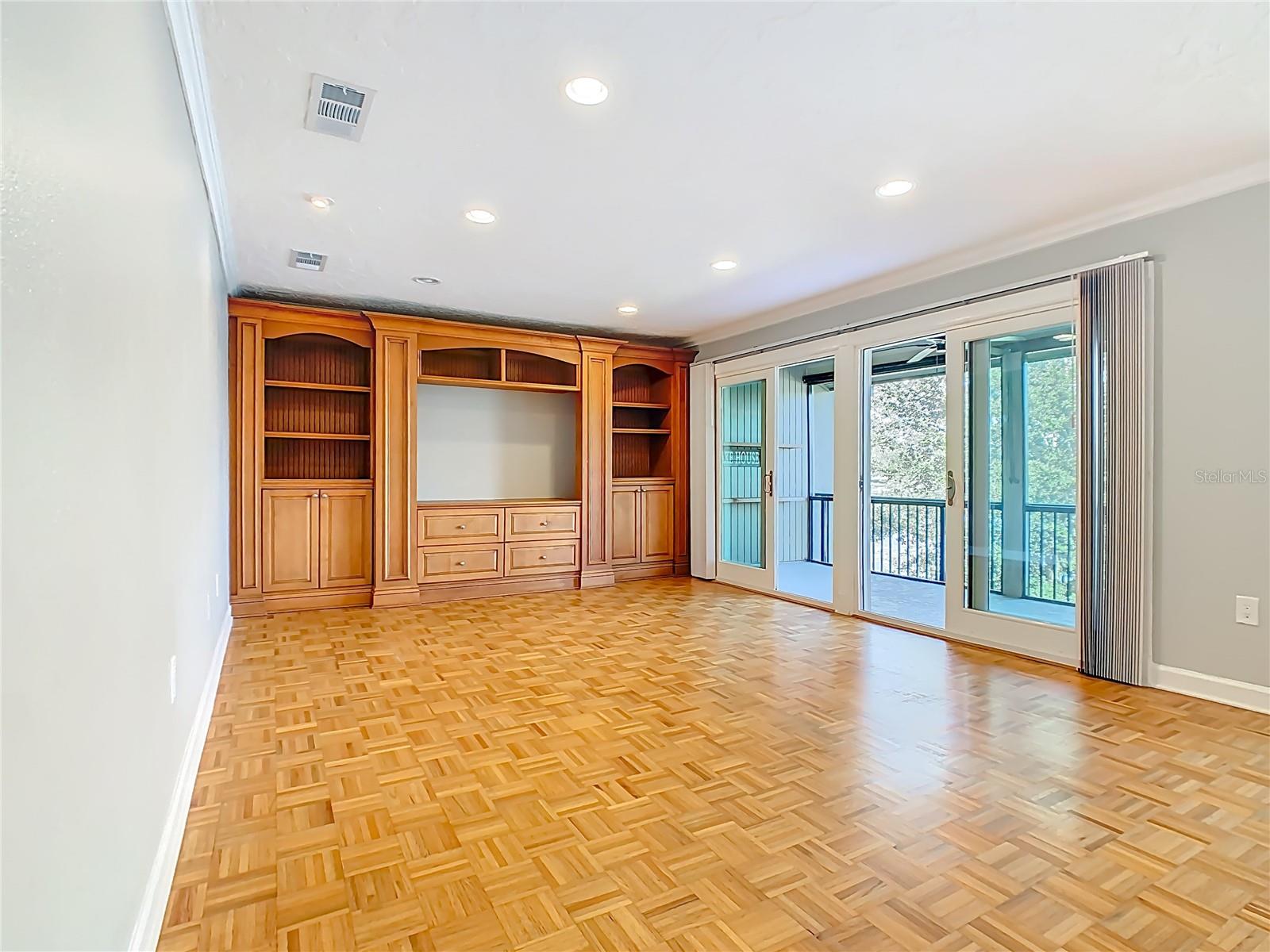 Image 5 of 38 For 353 Lake Faith Drive 116