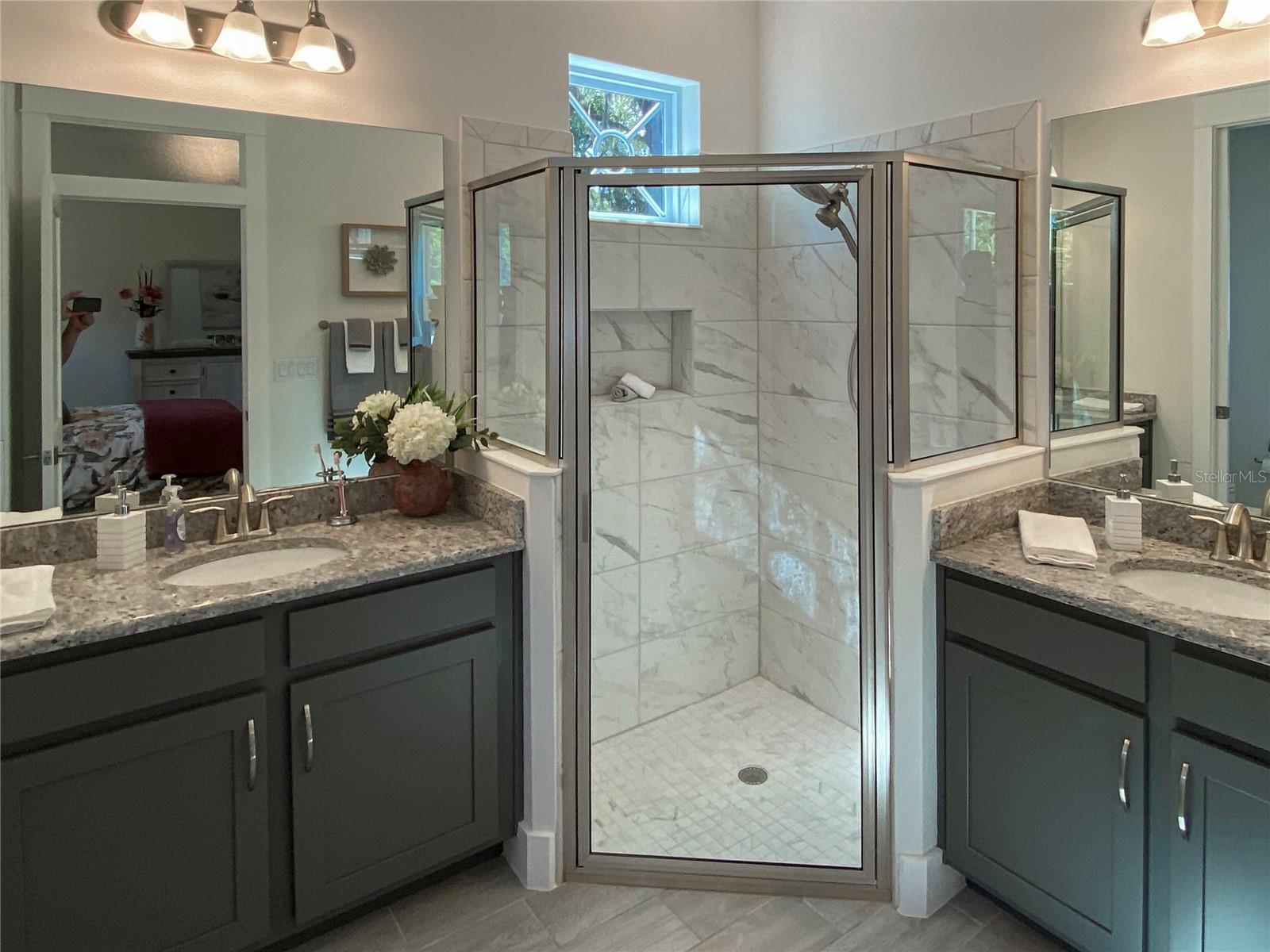 Image 6 of 6 For 904 Azalea Walk Circle