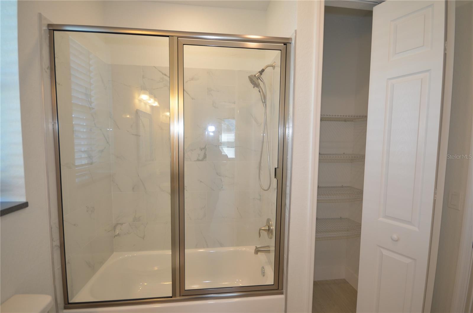 Image 21 of 50 For 8581 Agate Street