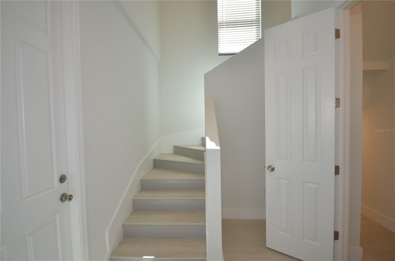 Image 30 of 50 For 8581 Agate Street