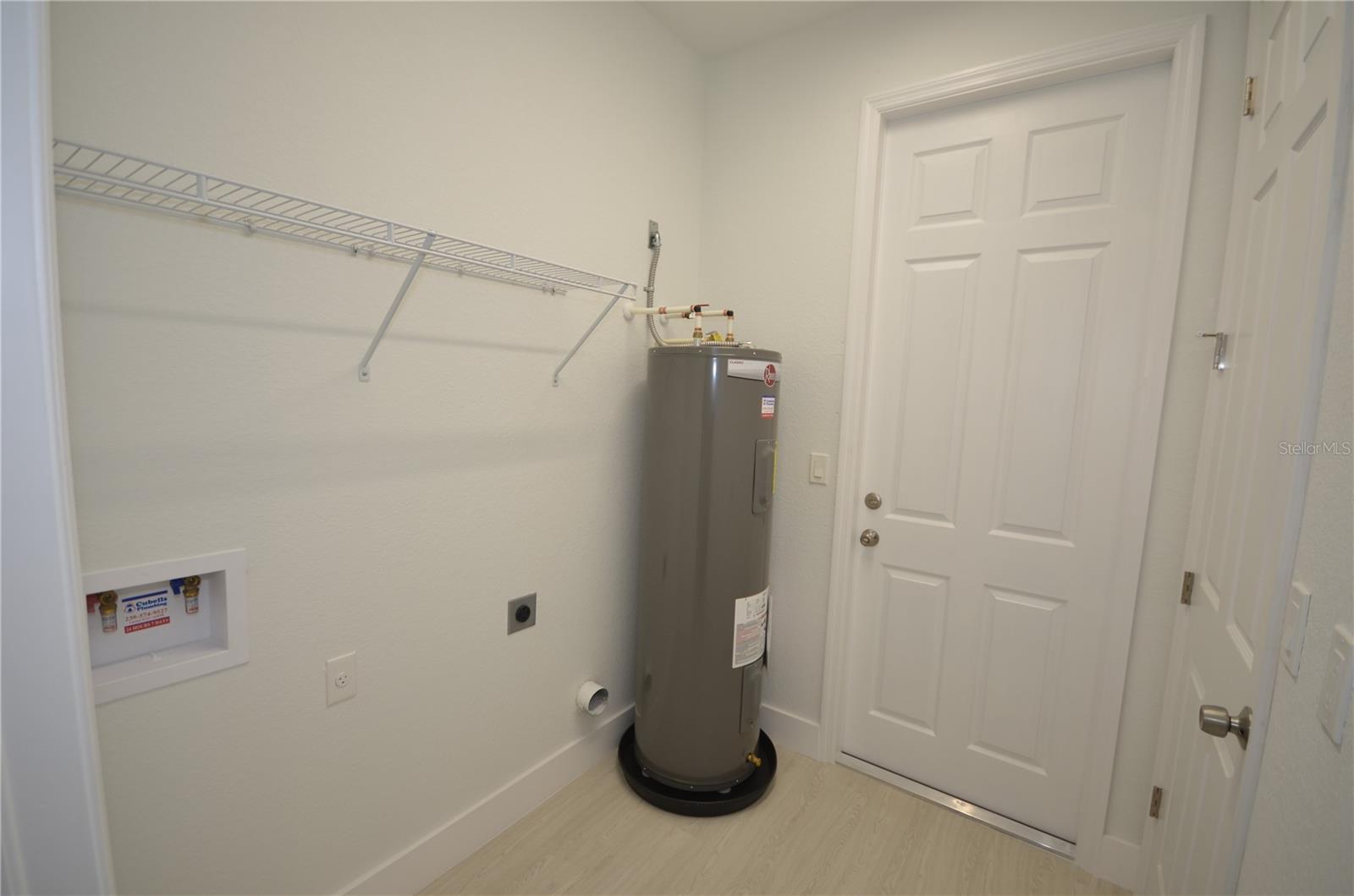 Image 42 of 50 For 8581 Agate Street