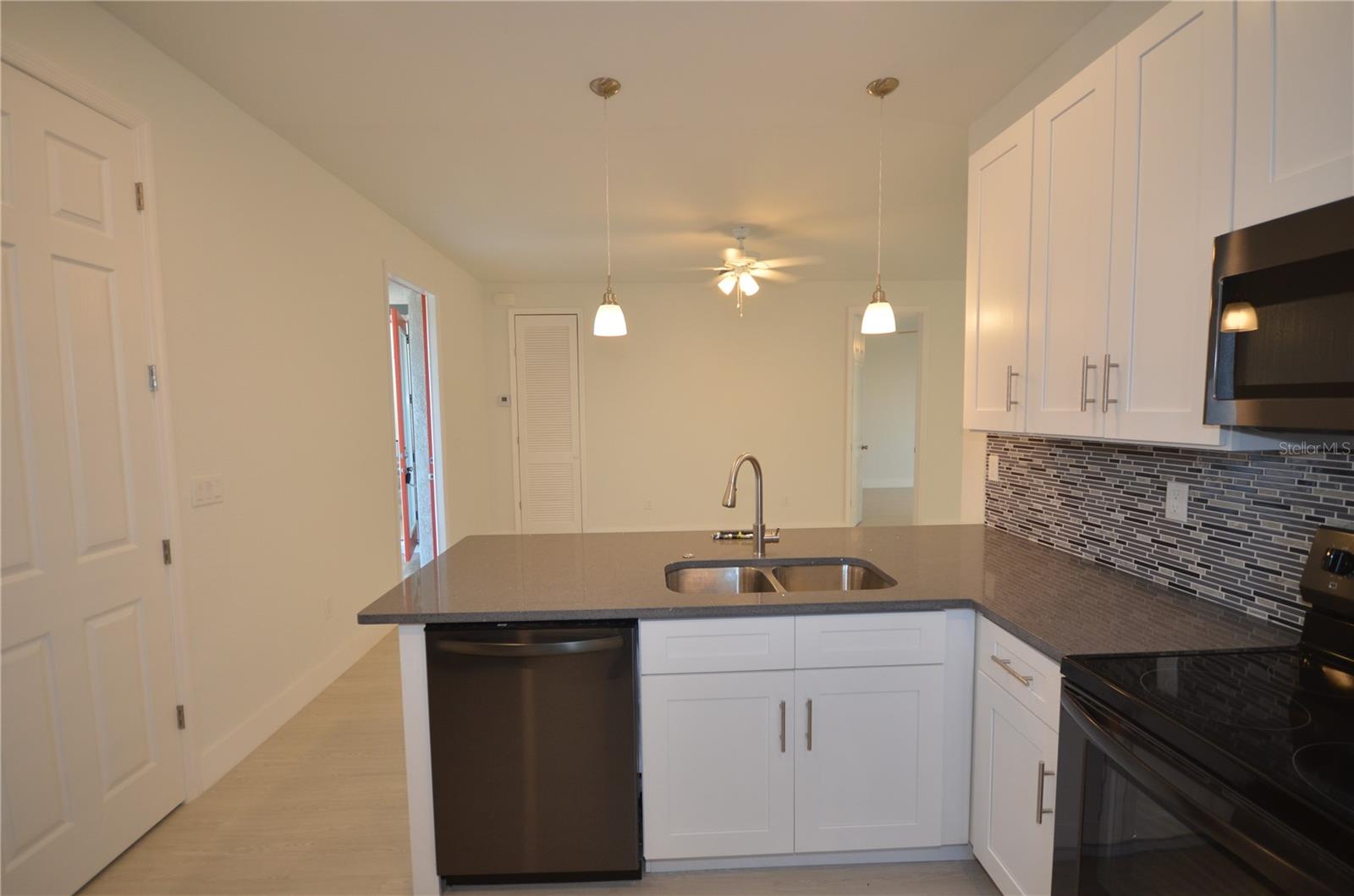 Image 7 of 50 For 8581 Agate Street