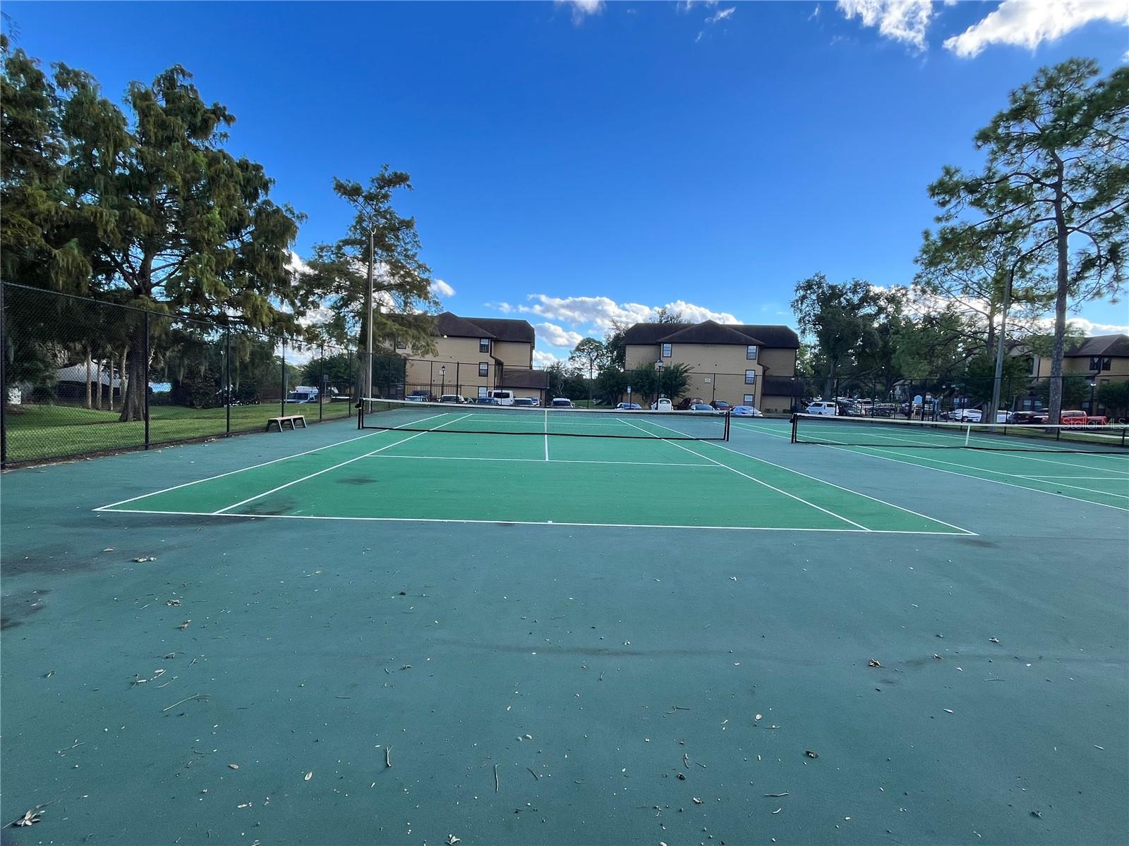 Image 15 of 22 For 400 Lake Placid Court 204