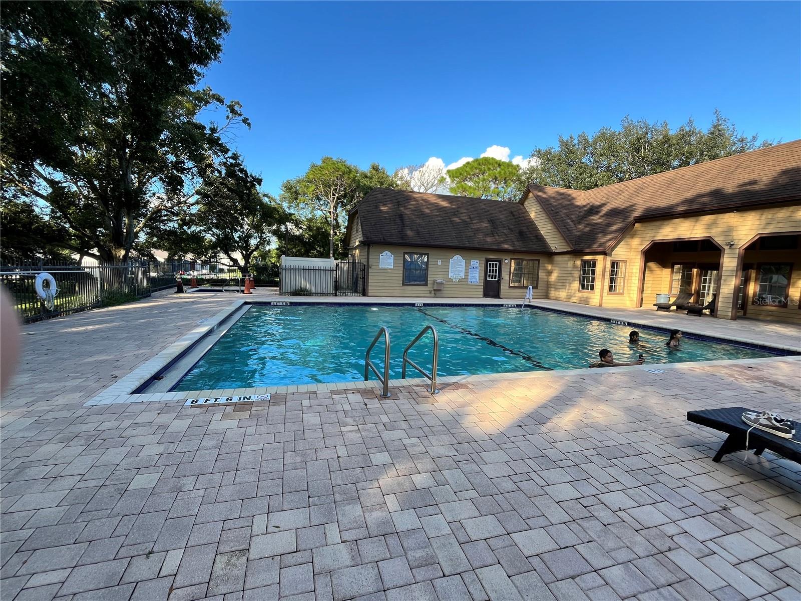 Image 18 of 22 For 400 Lake Placid Court 204