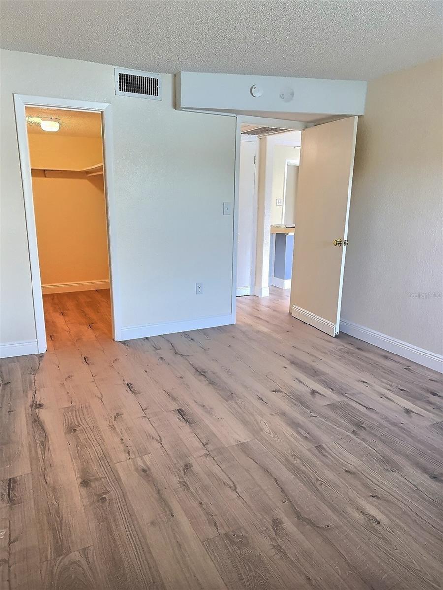 Image 10 of 25 For 620 Orange Drive 225