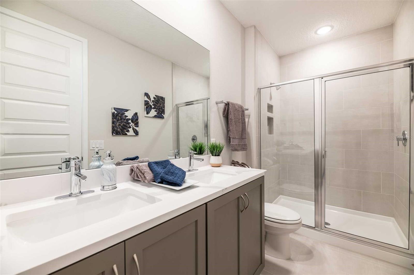 Image 8 of 12 For 7905 Spectrum Drive W