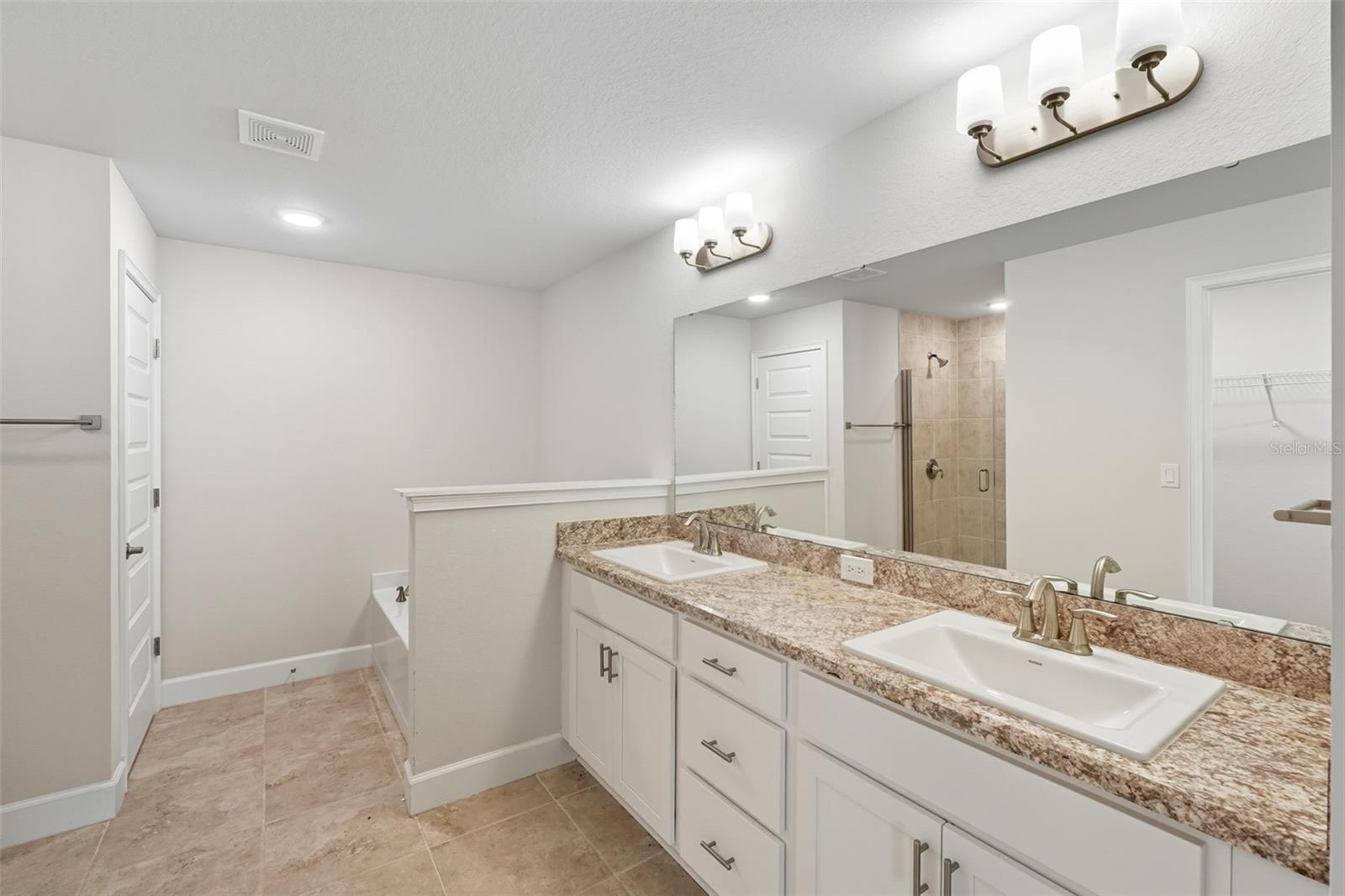 Image 19 of 40 For 1130 Berry Lane